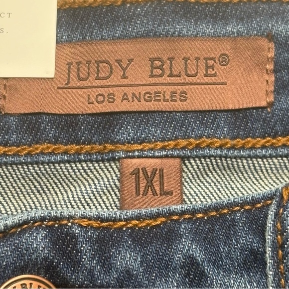 Judy Blue 2-Button Dad Shorts Size XL Distressed Medium Wash Stretch 152103 - Picture 6 of 12